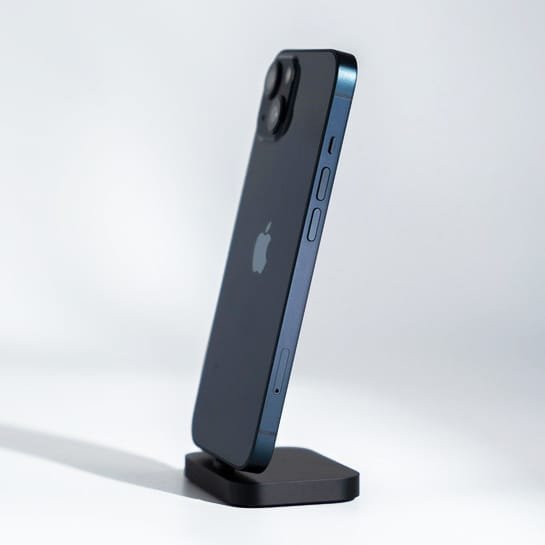 Apple iPhone 13 Midnight mistermac