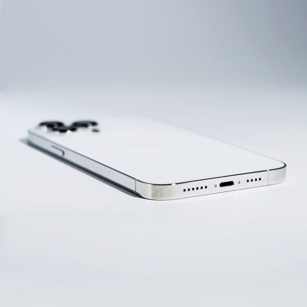 iPhone 13 Pro Max Silver mistermac